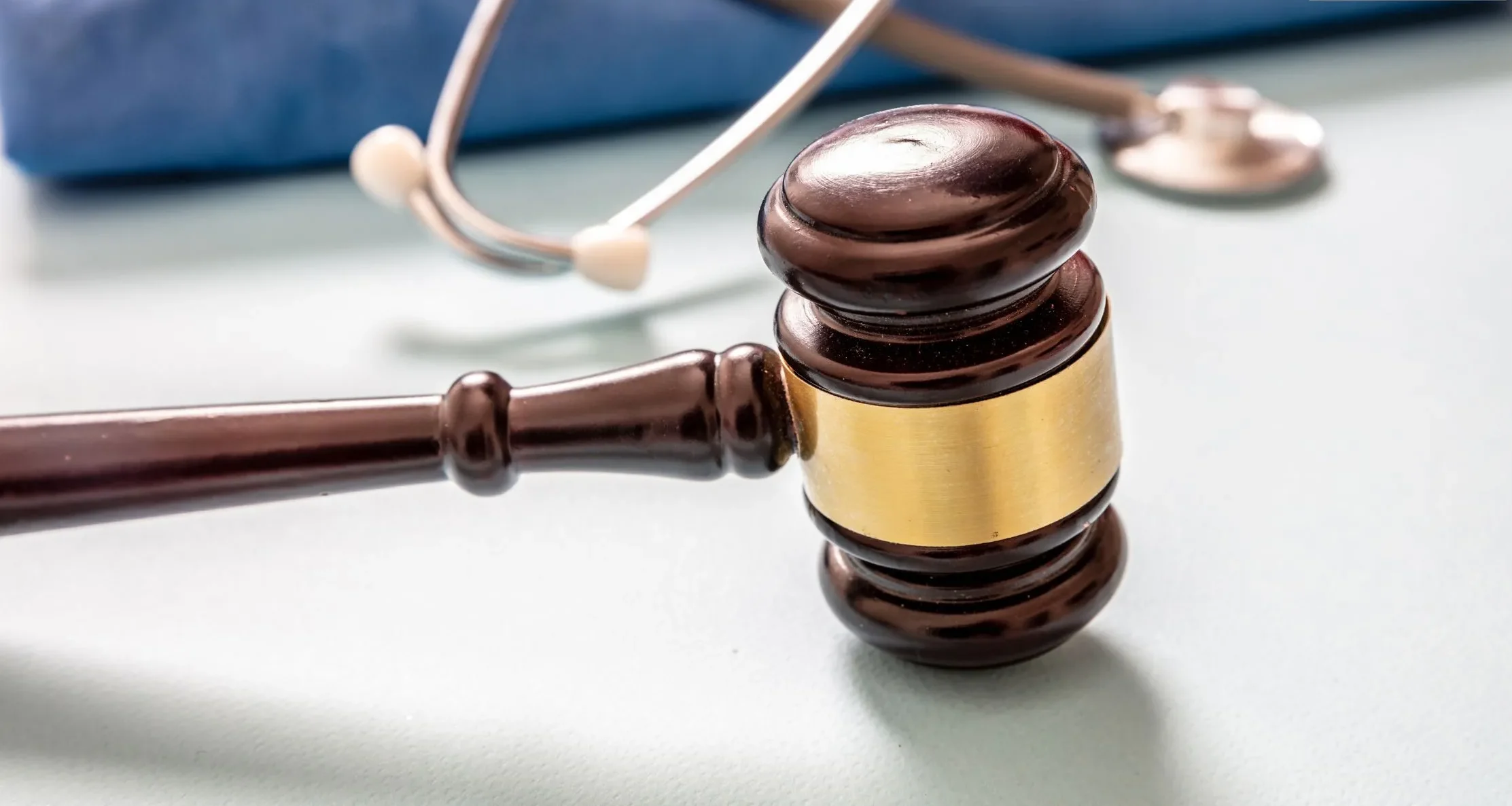 How to Find the Best Lawyer to Sue a Hospital for Medical Malpractice